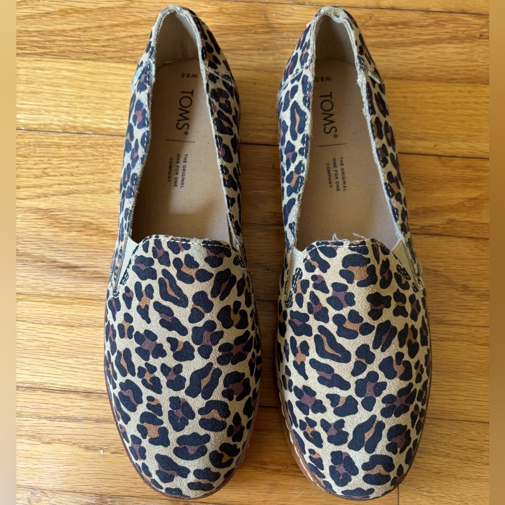 Toms Palma Brown and Black Flats with Animal Print size 8.5
